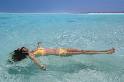 Exmouth Adventure co Relax on a safari tour of the Ningaloo Reef in Western Australia