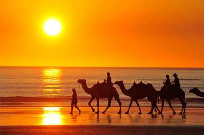 Aussie Wanderer Start your tour in Broome with the stunning Cable Beach