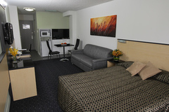 Book the Comfort Inn & Suites Goodearth Hotel Perth a perfect choice for those on a budget but want a central hotel location