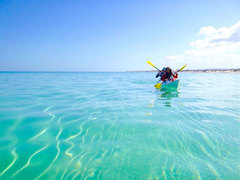 Kayaking the crystal waters of the ningaloo reef on this tour. Book with Sightseeing Pass Australia today.