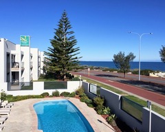* BONUS OFFERS * 2 nights Quality Resort Sorrento Beach