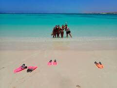 Ningaloo Reef Snorkel Adventure is a must do experience when you visit the Ningaloo Reef in Western Australia.  Book online today with Sightseeing Pass Australia