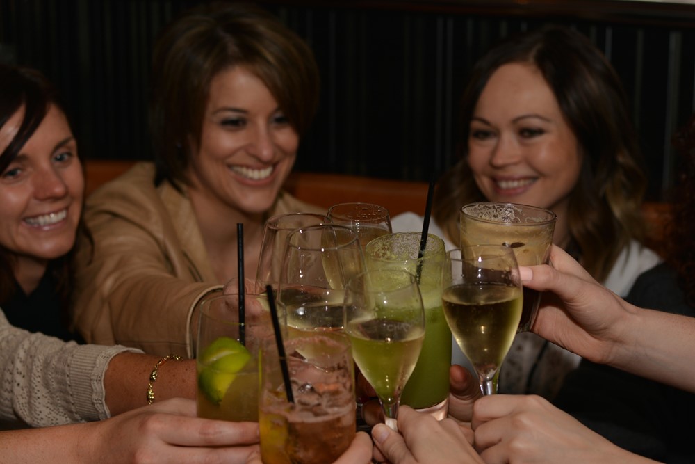 explore Perth CBD on a Small Bar Tour - Perth Tours