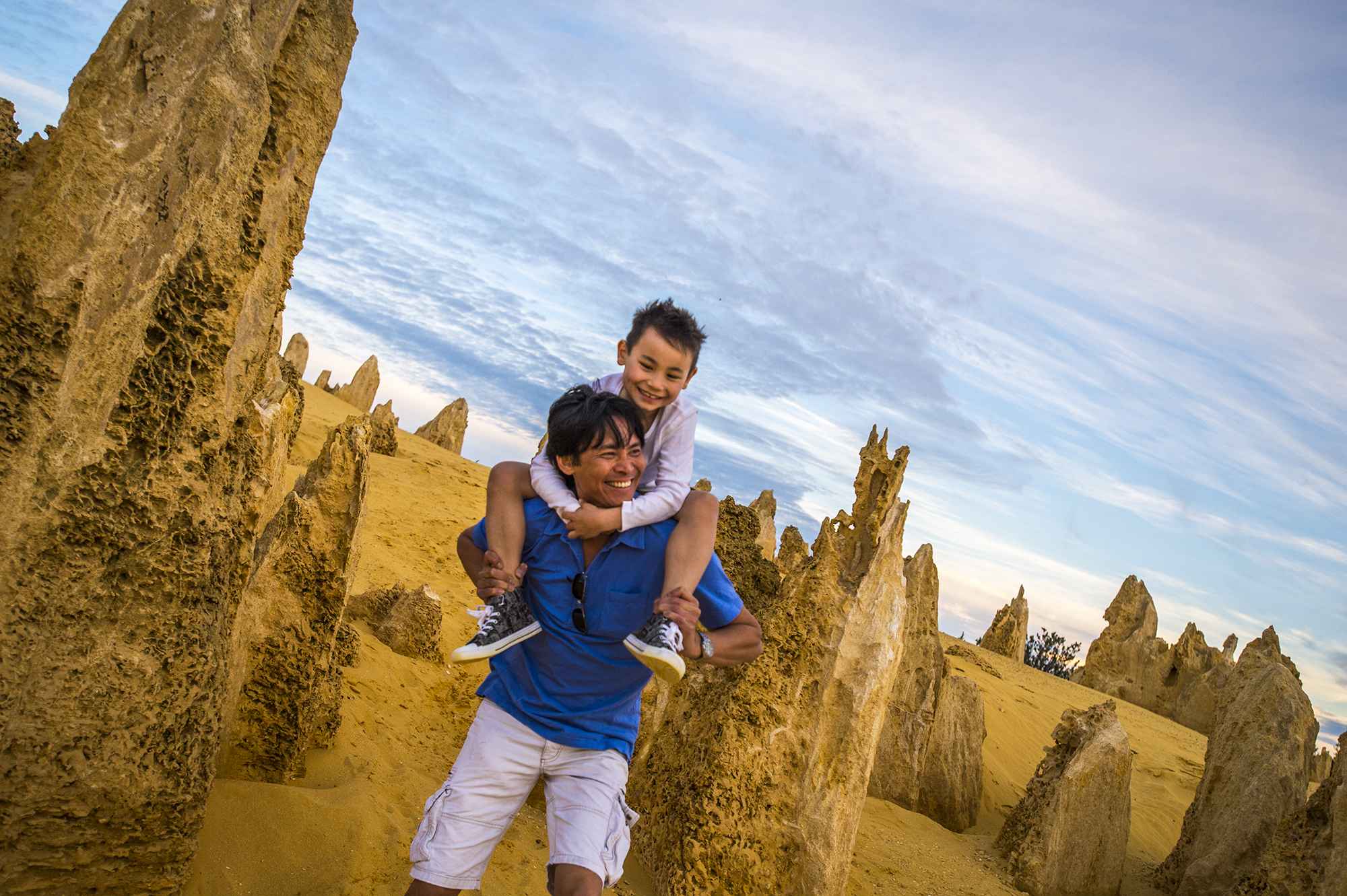 the-pinnacles-family-fun-outing-western-australia-cervantes