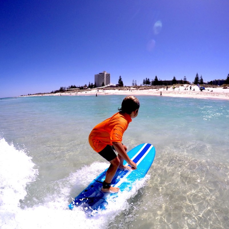 Learn to surf, Scarborough